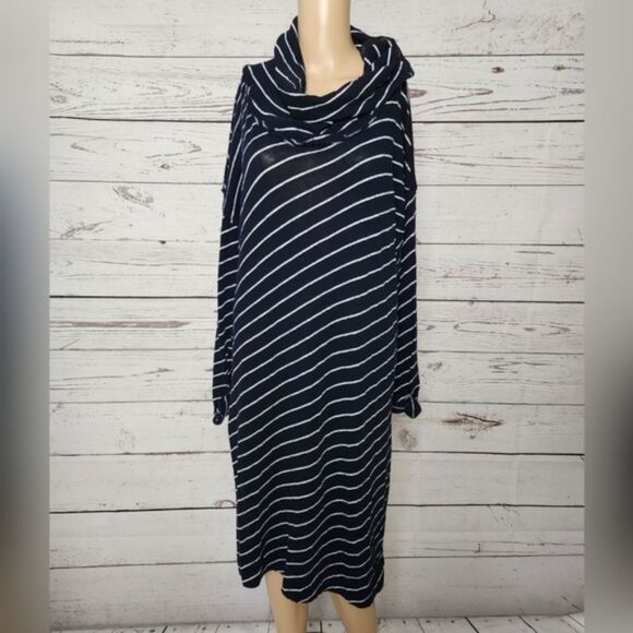 New Free People Gotta Have It Navy Long Sleeve Tunic S/M NWOT - Picture 2 of 5